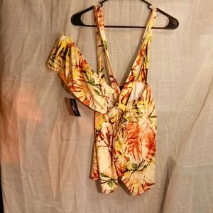 Short jump suit w/ tube top NWT by Discreet